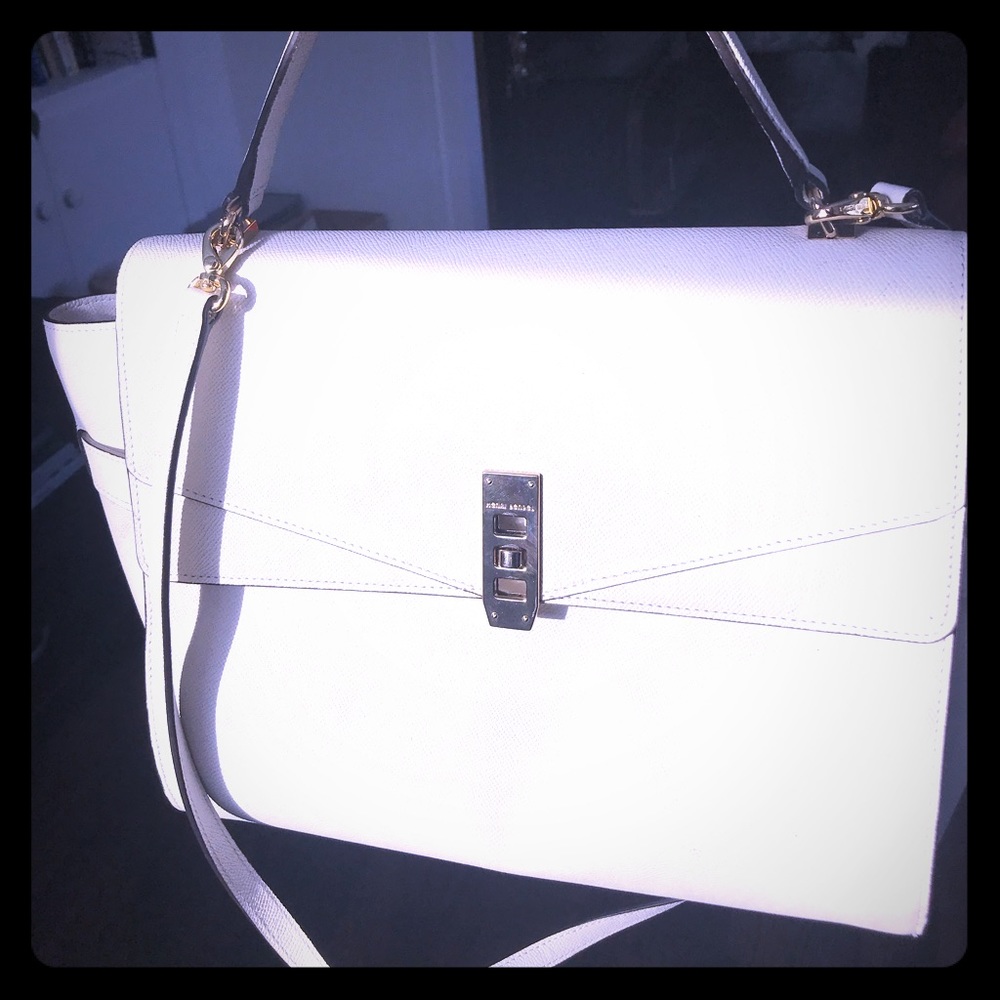 2016 Henri Bendel off-white handbag